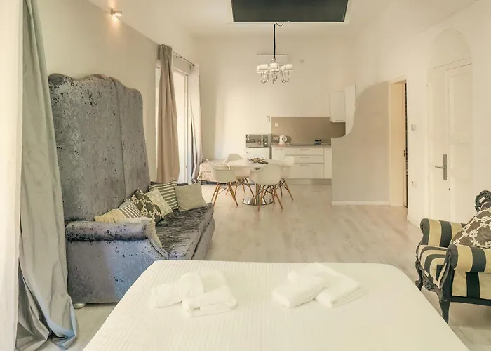 Iprime Πανσιόν 3*